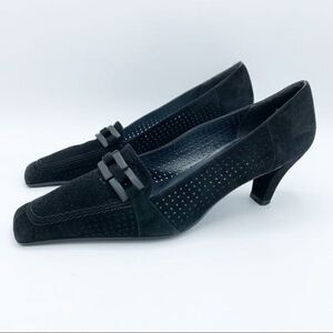 Stuart Weitzman Vintage Perforated Black Suede Heeled Loafers Sz 7 Work Office C